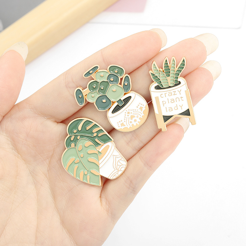 Potted Plant Brooch Monstera A - Aloe Vera Pot recension och pris